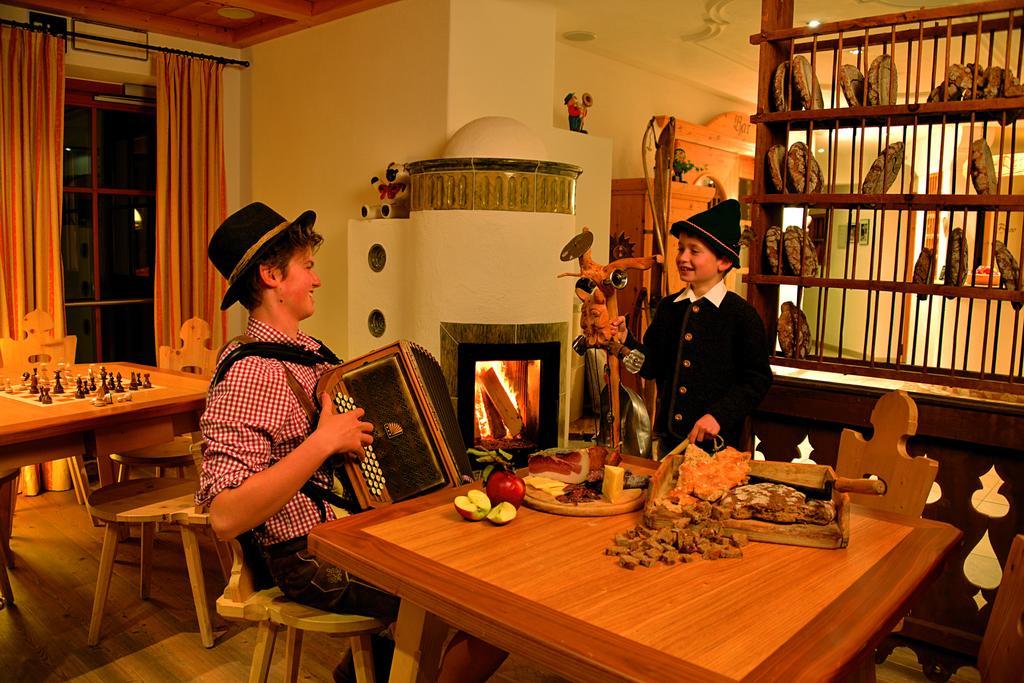 Berghotel Johanneshof Anterselva di Mezzo Exterior photo